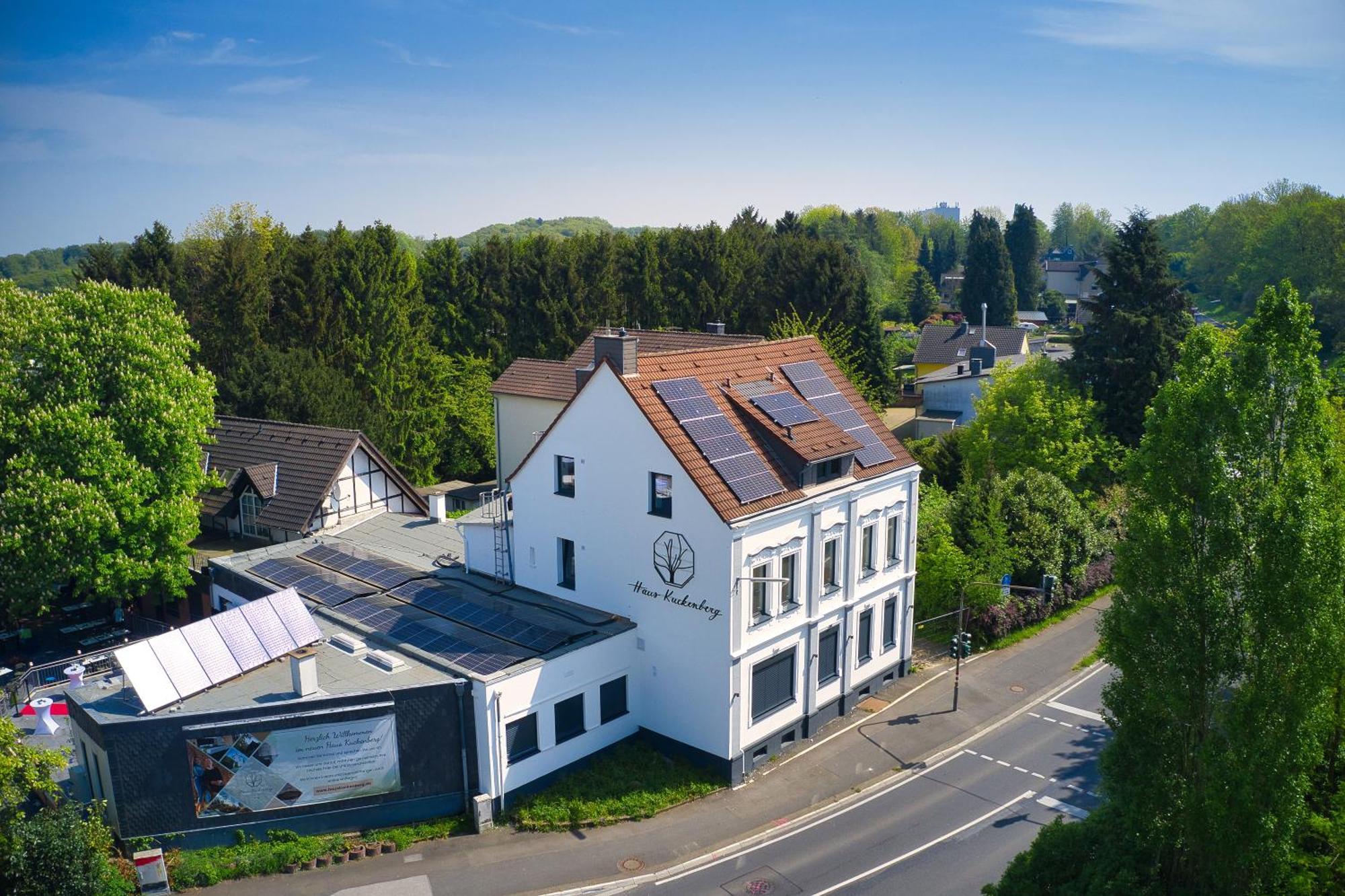 Haus Kuckenberg Hotel Burscheid Exterior photo